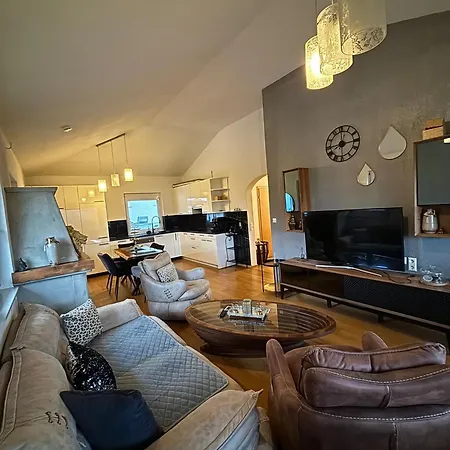 Era Deluxe Villa *
